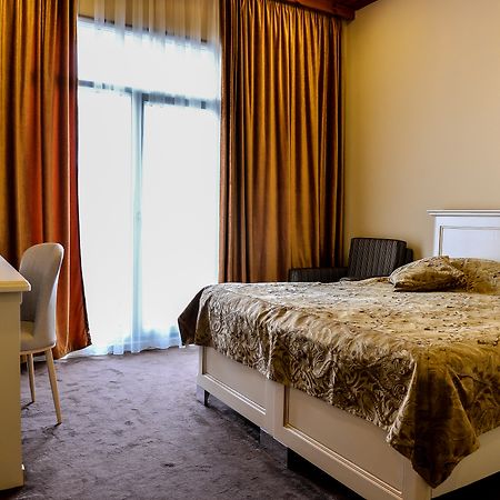 East Legend Hotel Baku Eksteriør bilde