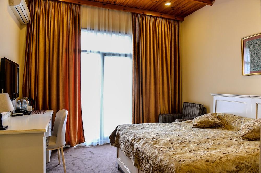 East Legend Hotel Baku Eksteriør bilde