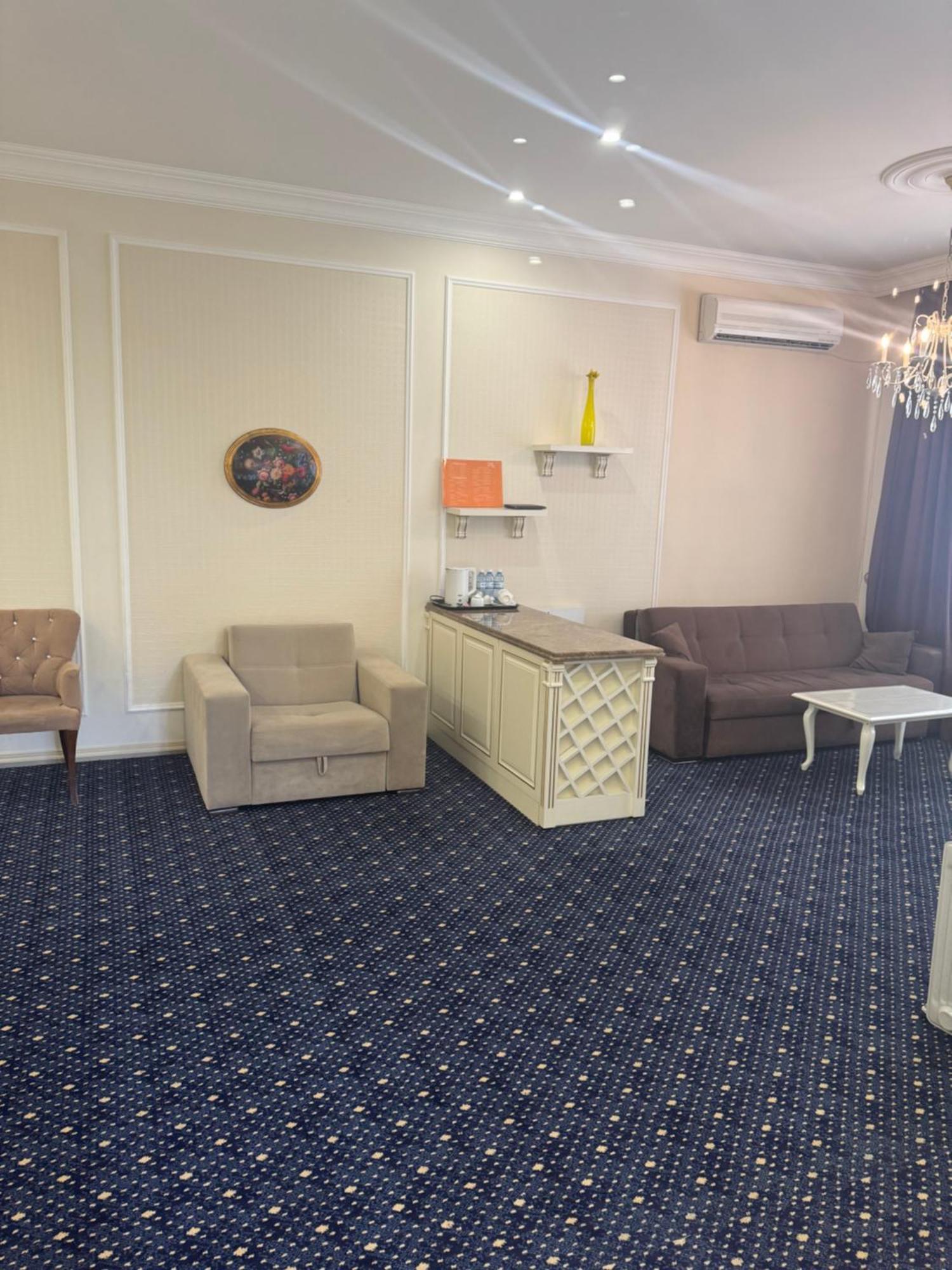 East Legend Hotel Baku Eksteriør bilde