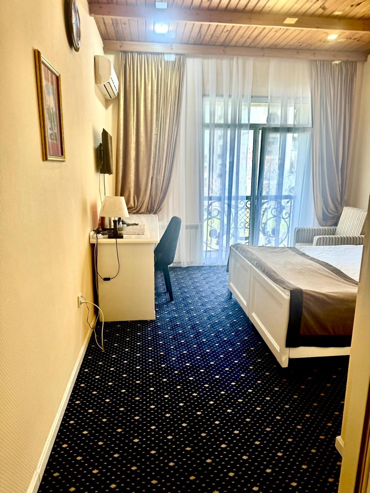 East Legend Hotel Baku Eksteriør bilde