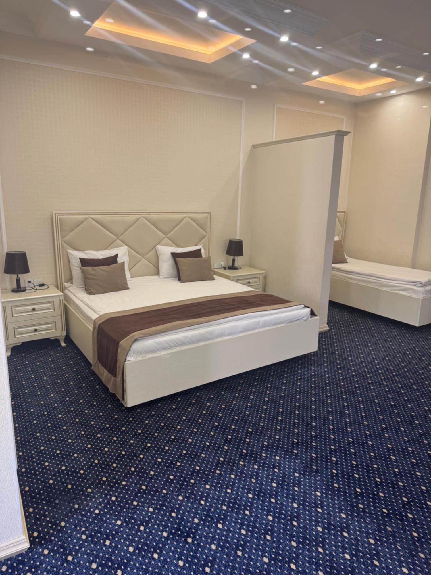 East Legend Hotel Baku Eksteriør bilde