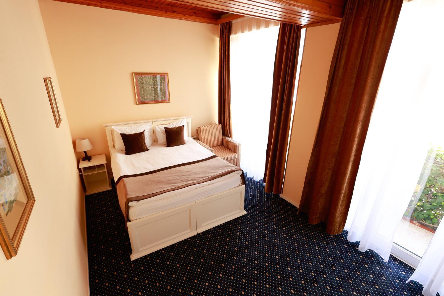 East Legend Hotel Baku Eksteriør bilde
