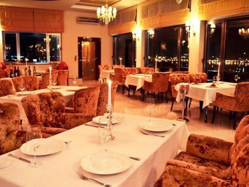 East Legend Hotel Baku Eksteriør bilde
