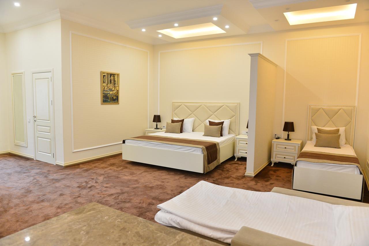 East Legend Hotel Baku Eksteriør bilde