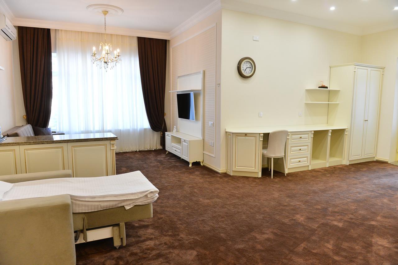 East Legend Hotel Baku Eksteriør bilde